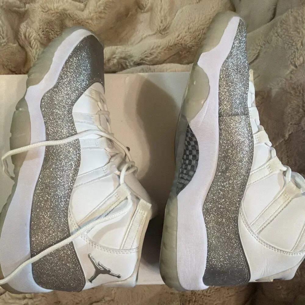 Nike Jordan 11 Retro Silver AR0715-100 Women's Size 10.5 and Men's Size 9 Unisex